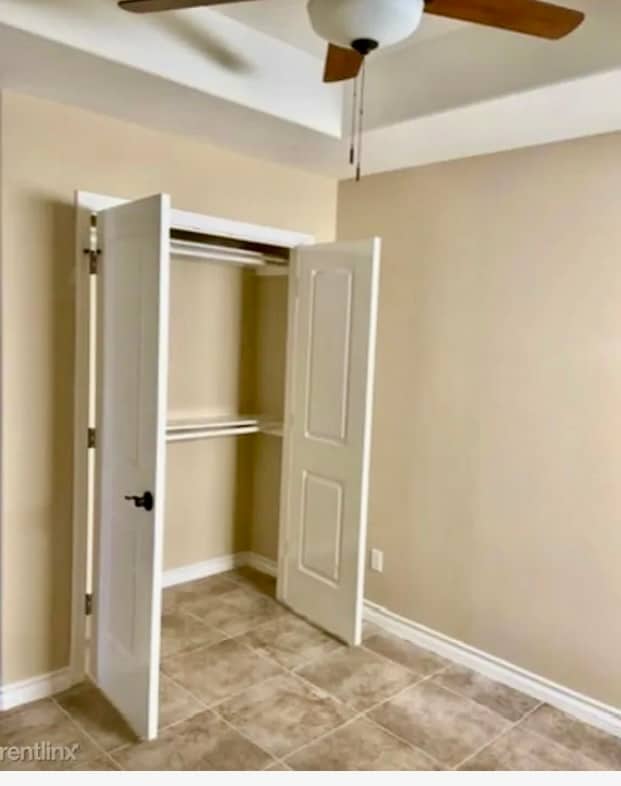 Foto del edificio - 2021 Treasure Oaks Dr