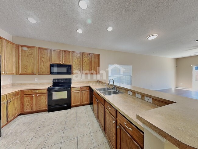 Building Photo - 7529 Dragon Fly Loop