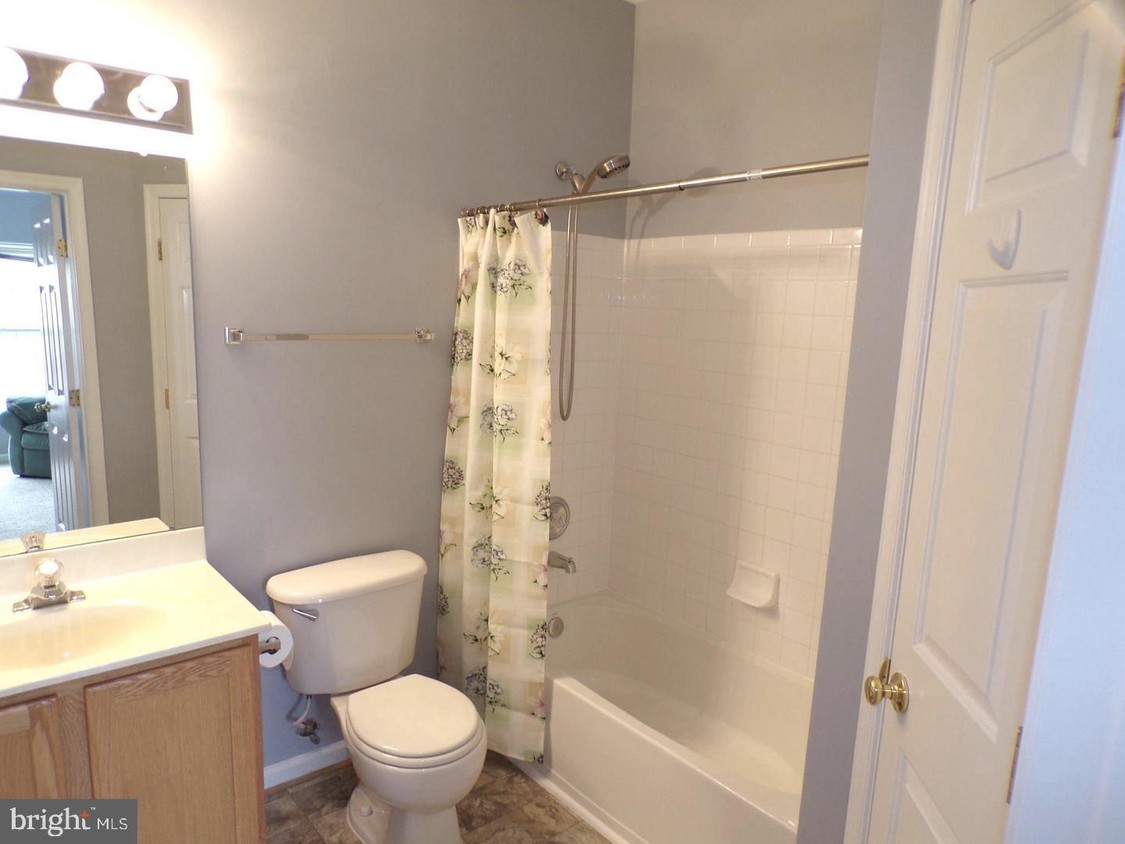 Primary Photo - 6133 Springwater Pl