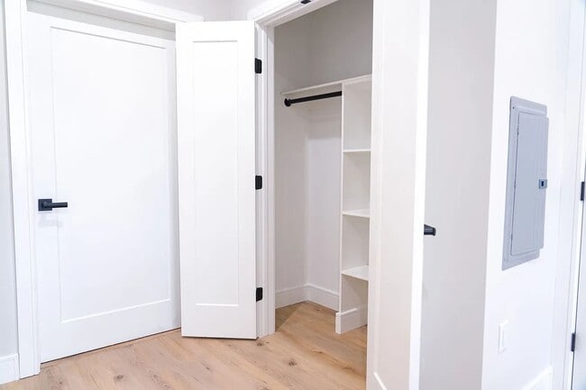 Building Photo - HELIO