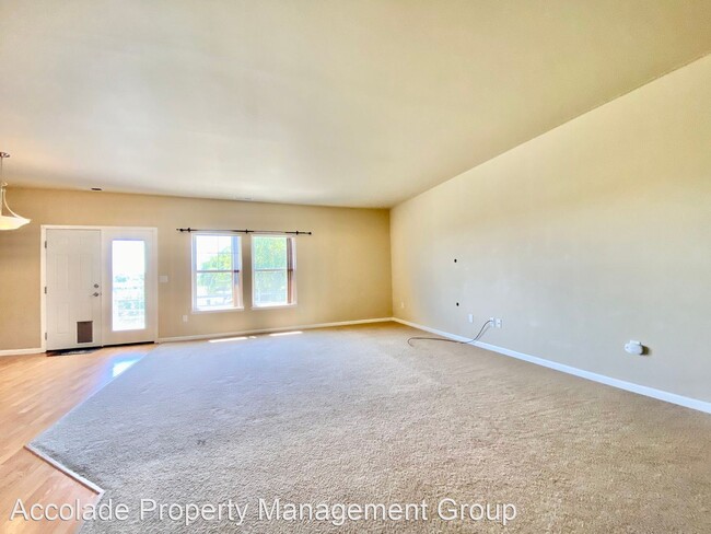 Foto del edificio - 3 br, 2 bath House - 9002 Vialago Pkwy