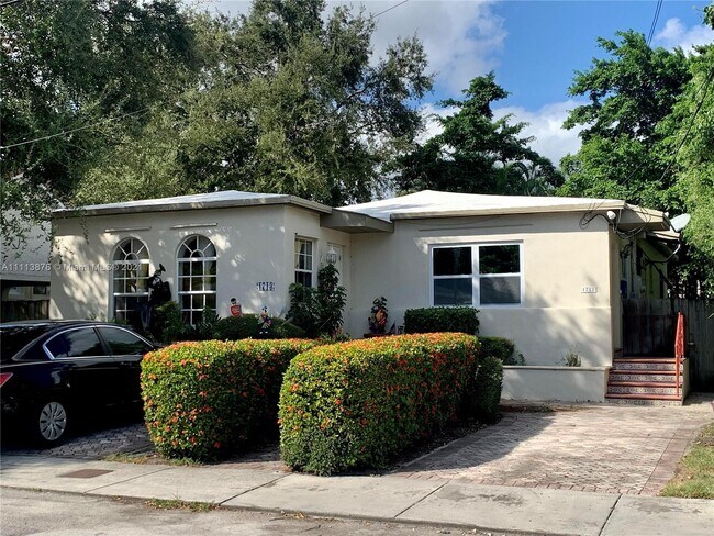 Foto del edificio - 1711 SW 21st Terrace