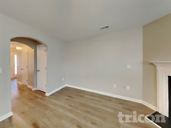 Building Photo - 45 Red Coat Dr