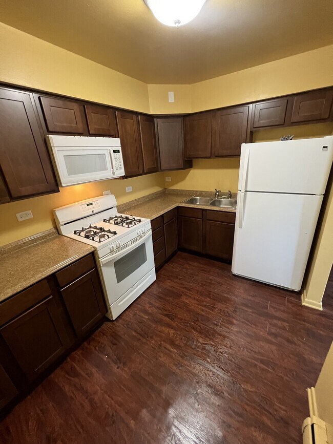 Foto del edificio - 8845 Cottage Grove