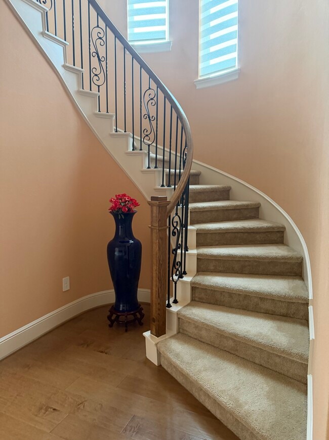 Foto del edificio - 5423 Caroline Lake Dr