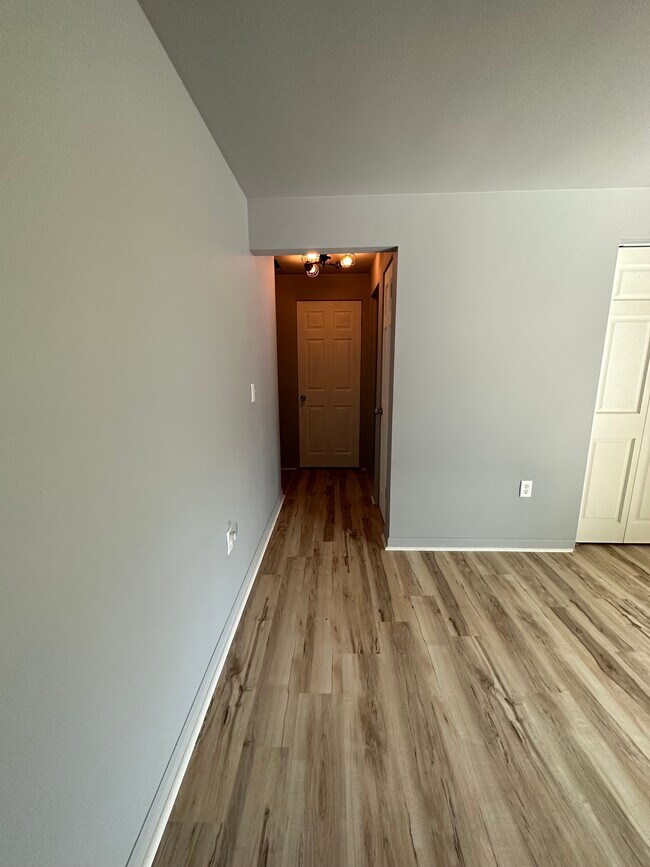 Foto del edificio - 14728 W 147th St