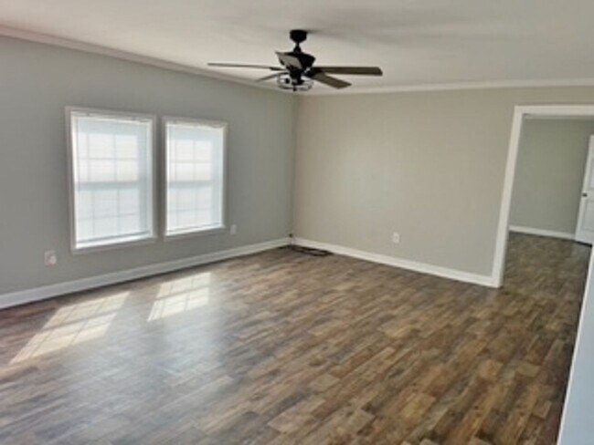 Building Photo - 1000 Co Rd 1209