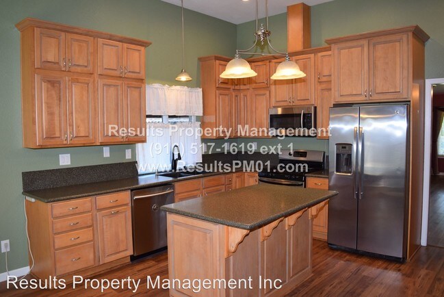 Building Photo - 4 br, 2 bath House - 1055 Haman Way