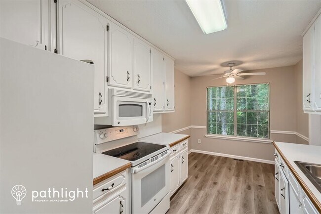Building Photo - 755 Ridge Terrace