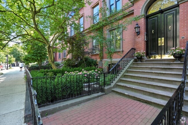 Front entrance - 157 Beacon St