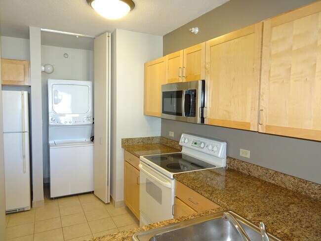 Building Photo - 222 N Columbus Dr
