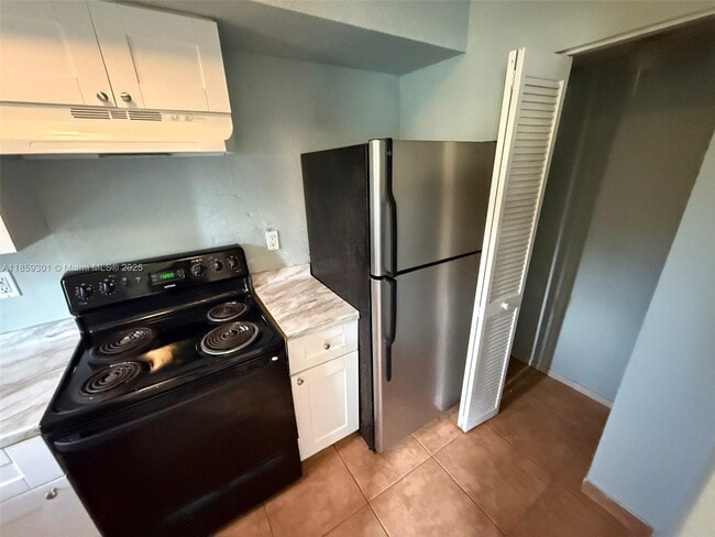 Foto del edificio - 471 NW 83rd St