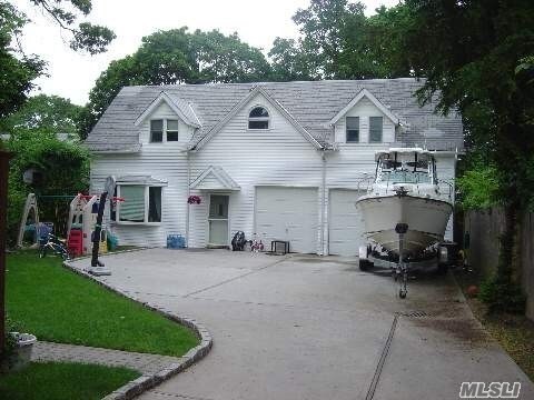 Primary Photo - 240 Grove Ave