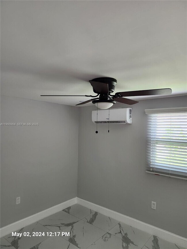 Foto del edificio - 1934 NW 25th Ave