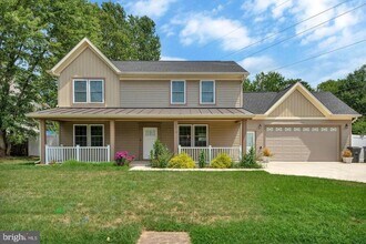 Building Photo - 179 Martin Dr