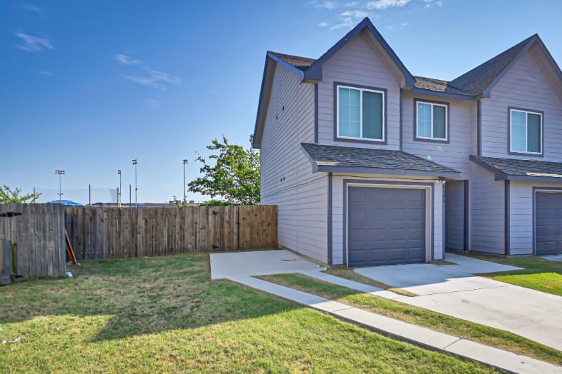 Primary Photo - 4504-4506 Alamosa St