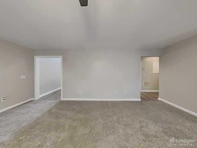 Building Photo - 842 Chandler Rd