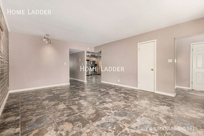 Foto del edificio - 1338 W Culver St