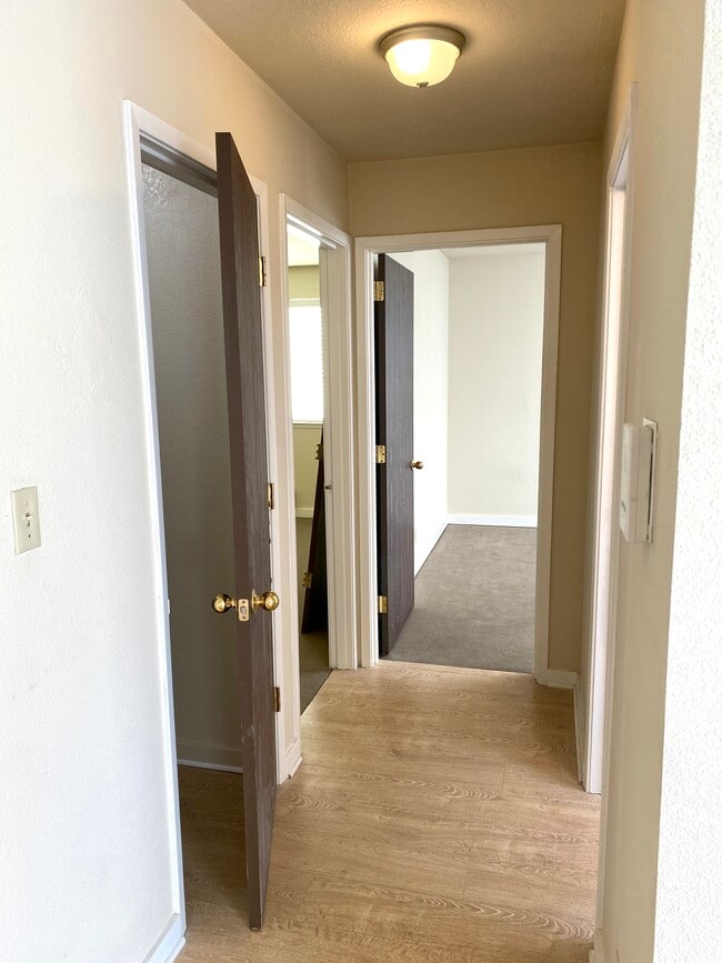 Building Photo - 677 Valencia St