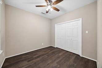 Building Photo - 8612 Cedardale Park Dr