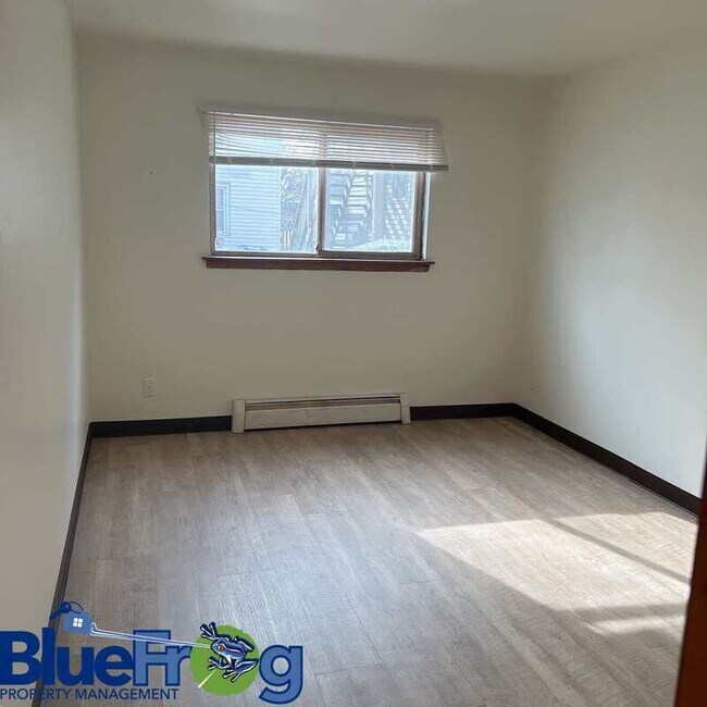 Foto del edificio - 210 N Summit St