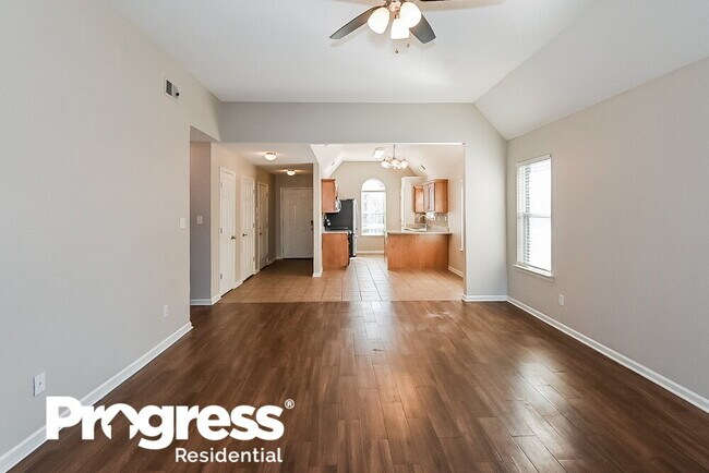 Foto del edificio - 9890 Tremont Dr
