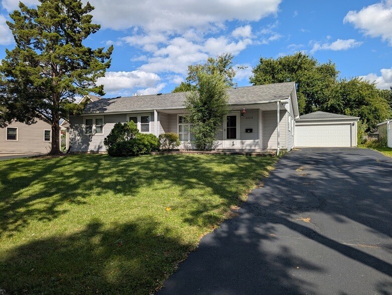 Foto principal - 4329 Sterling Rd