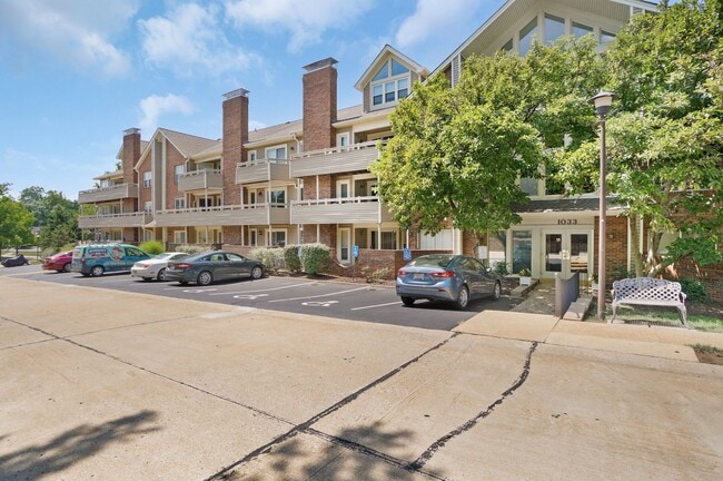 Building Photo - COMING SOON!! Spacious 2-Bedroom, 2-Bath C...