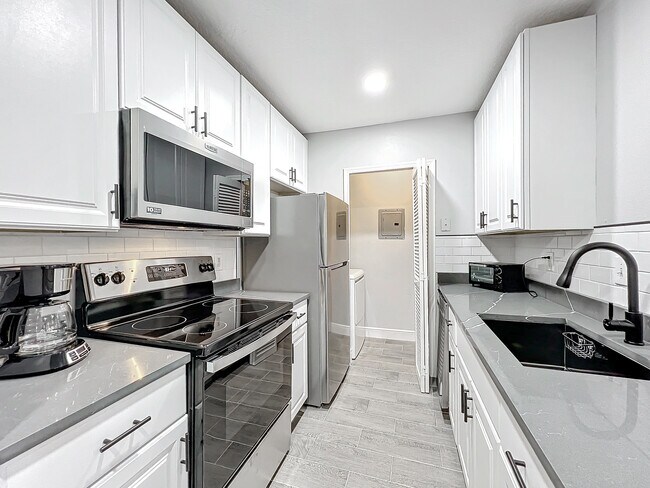 Foto del edificio - 4352 S Kirkman Rd