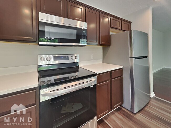 Foto del edificio - 8042 Loveridge Drive