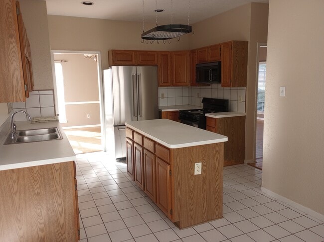 Kitchen - 14611 Sun Harbor Dr