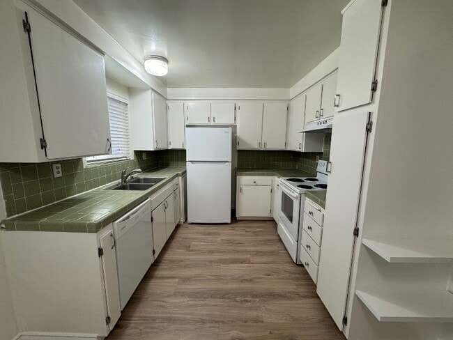 Foto del edificio - 613 N Guadalupe Ave