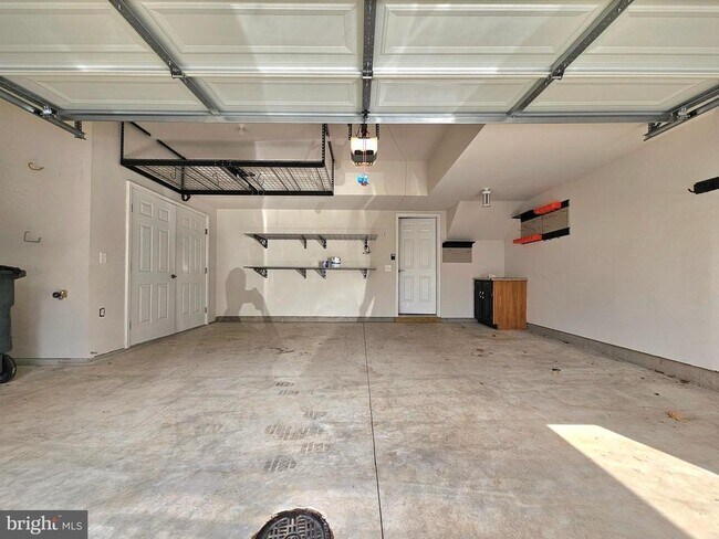 Building Photo - 17235 Branched Oak Rd