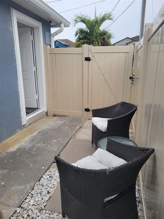 Building Photo - 531 Lakeview Ct