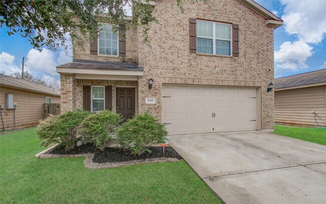 Foto del edificio - 8218 Hall View Dr