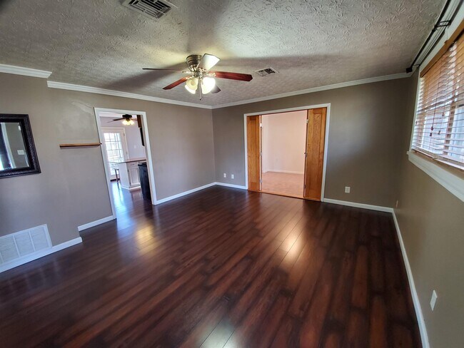 Building Photo - 5230 Wyandot Pl