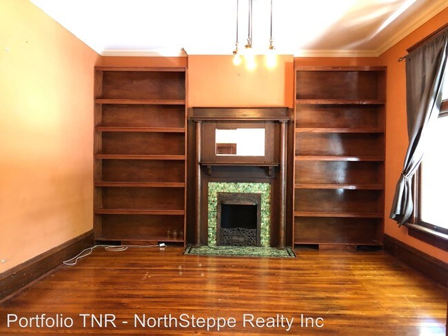 Building Photo - 4 br, 2 bath Apartment - 1023 Neil Ave