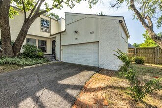 Building Photo - 4111 S Florence Ct