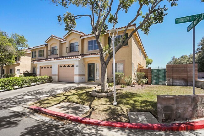 Building Photo - 2 Bedroom With 1 Car Garage In Gated Northwest Vegas Community