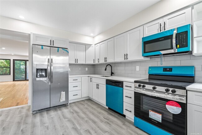 Building Photo - 9 Cold Harbour Ln