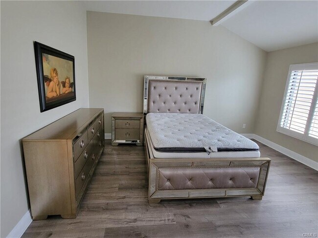 Foto del edificio - 8550 Lake Knoll Ave