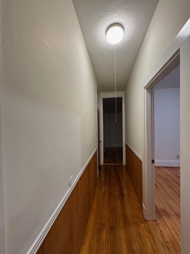 Building Photo - 250 Beacon St