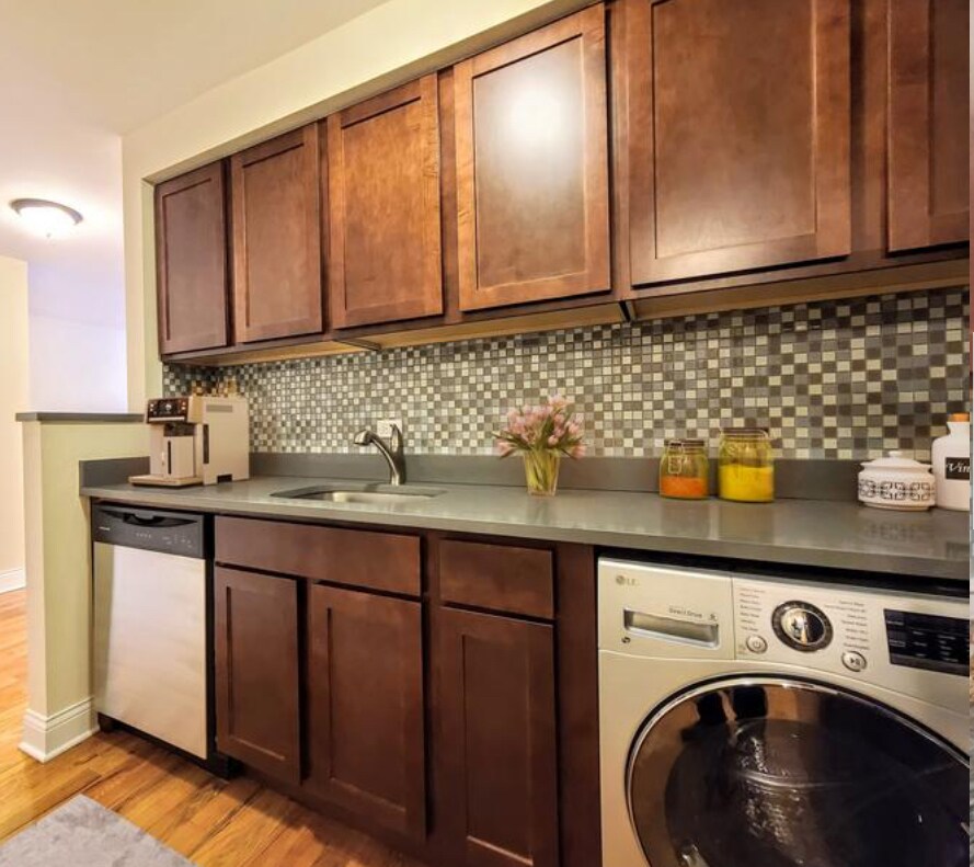Foto principal - 555 W Arlington Pl