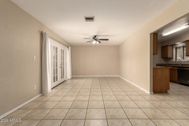 Foto del edificio - 3613 S Kenneth Pl