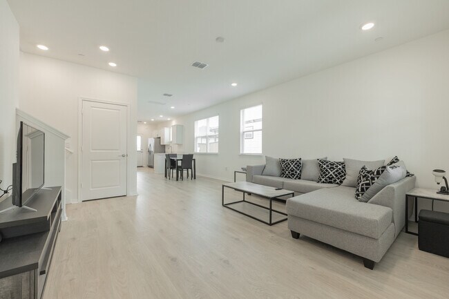 Foto del edificio - 2548 Caleb Asher Loop