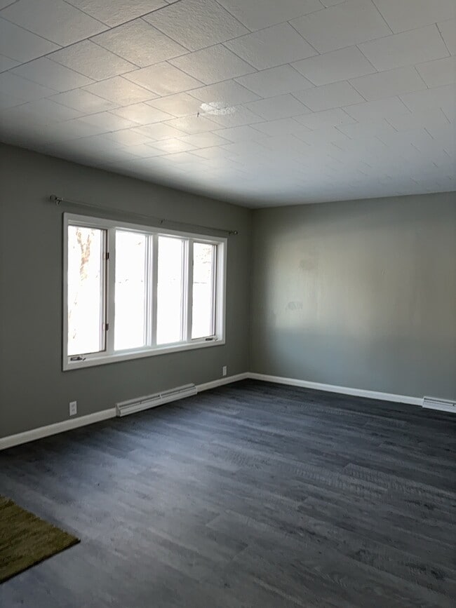 Building Photo - 520 E Washington St