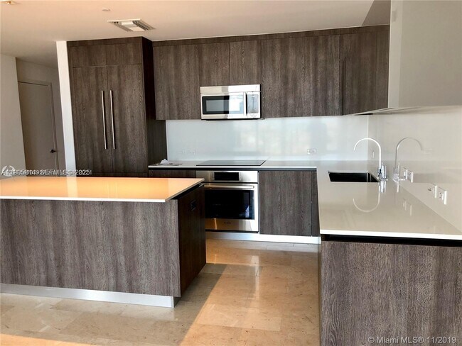 Foto del edificio - 88 SW 7th St