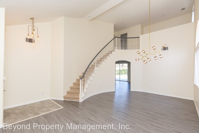 Building Photo - 4 br, 2.5 bath House - 1595 Lokoya Dr.,