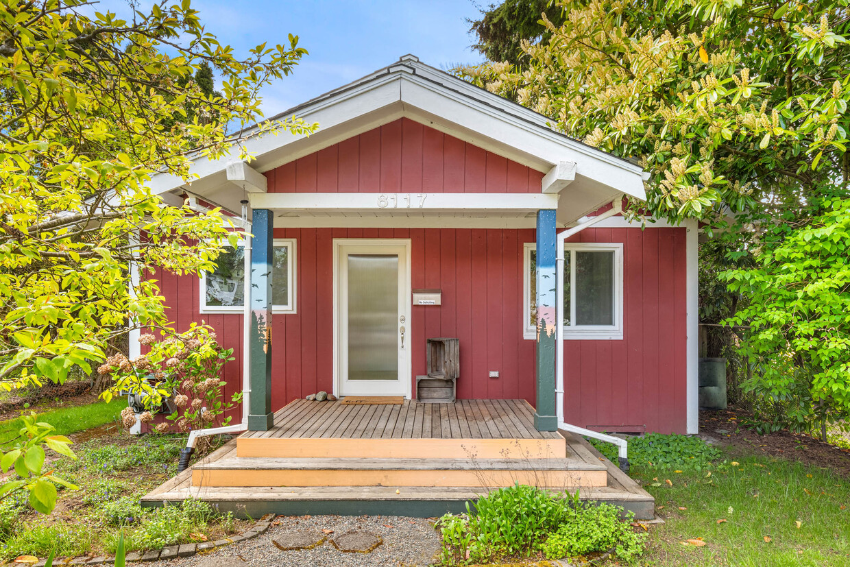 Foto principal - 8117 17th Ave SW