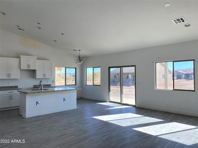 Building Photo - 12459 W Cabrillo Dr